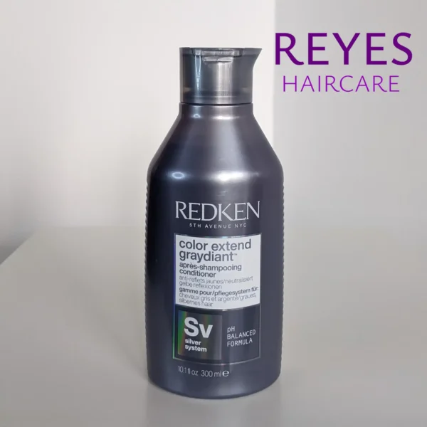 Acondicionador Redken Color Extend Graydiant para cabellos con canas, blancos, grises y rubios.